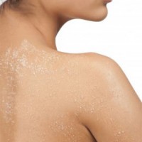 Comment faire un gommage naturel pour le corps (au sucre, gros sel, marc de café, sable, etc.)