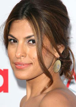 Chignon Glamour d'Eva Mendes