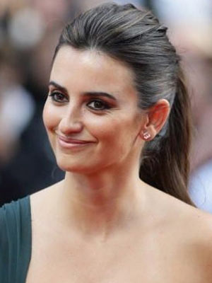 Coiffure queue de Penélope Cruz