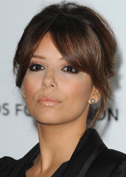 Maquillage d'Eva Longoria : maquillage pour teint mat et yeux noirs