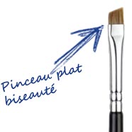 Pinceau de maquillage biseauté